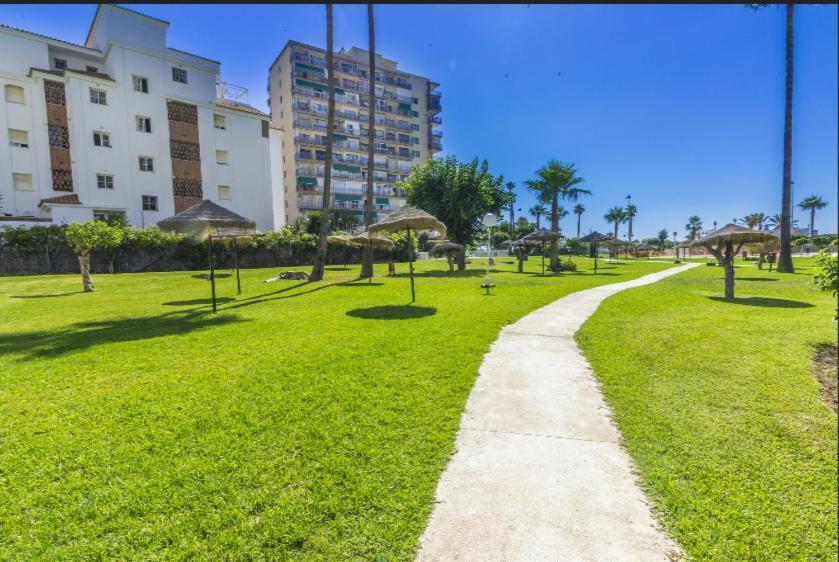 Apartamento En Benalmadena, Primera Linea De Playa Zewnętrze zdjęcie